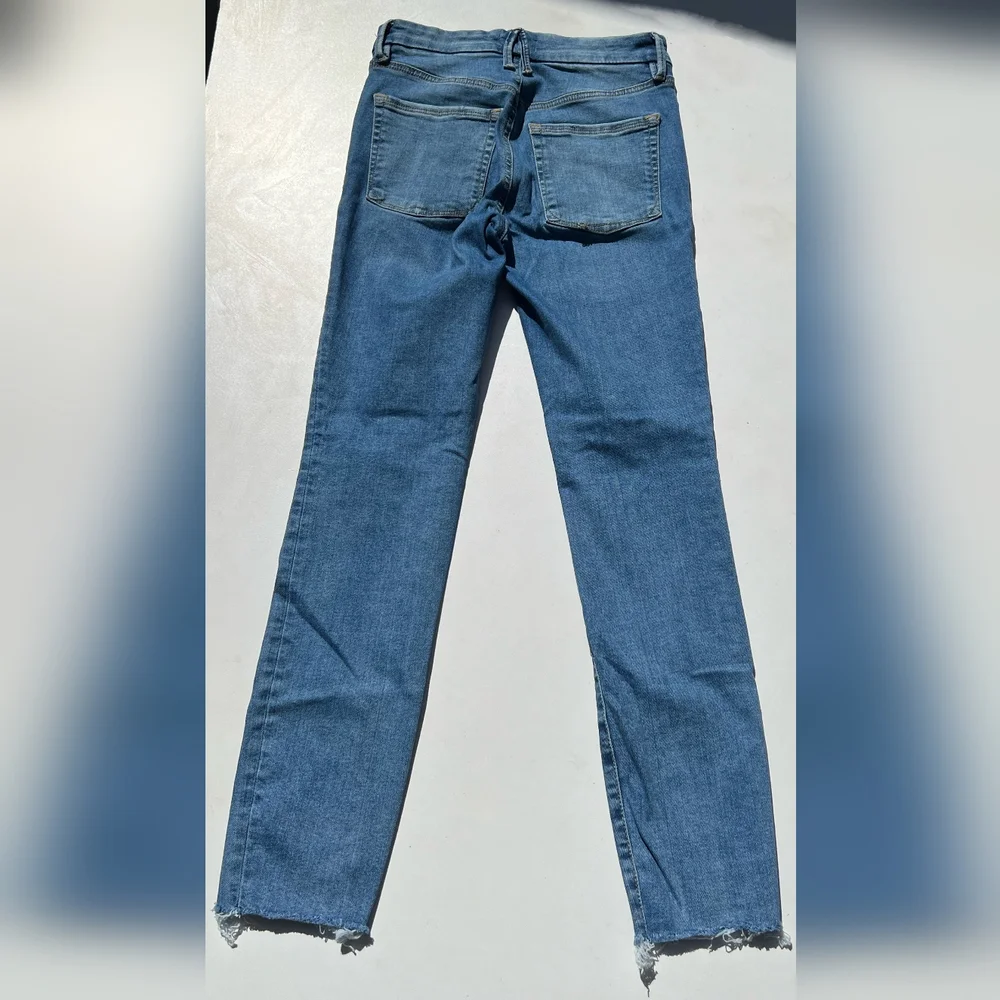 Good American Classic Denim Straight Leg Jeans - Picture 7 of 10